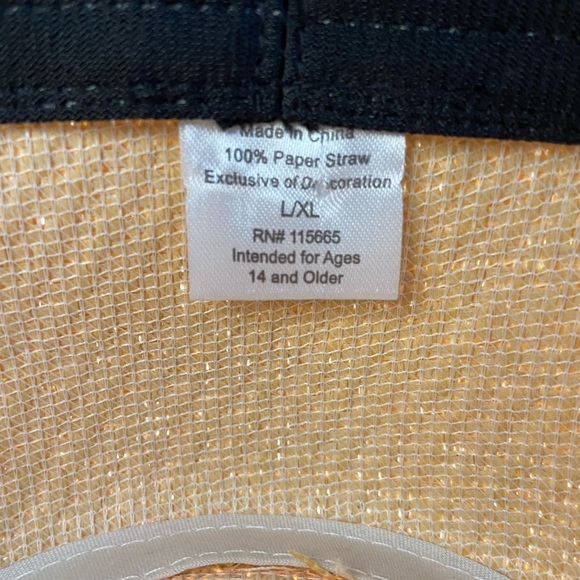 Fedora - Picture 3 of 4